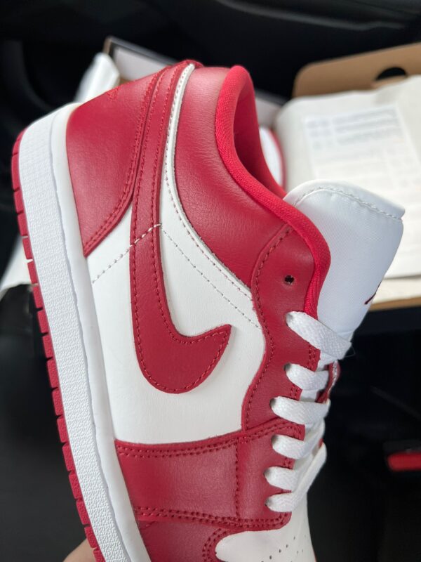 Giay Nike Air Jordan 1 Gym Red