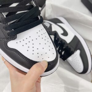 Giay Nike Jordan Panda Trang Den Co Cao Giay Nike Jordan Panda Trang Den Co Cao