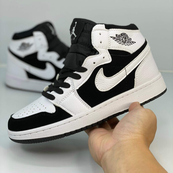 Jordan 1 Panda Co Thap Jordan Trang Den