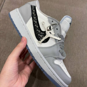 Jordan Dior Co Thap Giay Nike Air Jordan 1 Retro Low Dior