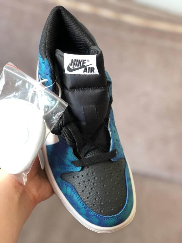 Jordan Xanh Bien