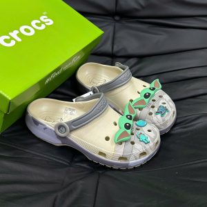 Crocs Star Wars Grogu Likeauth