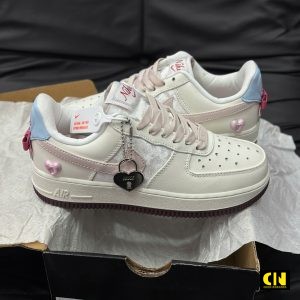 Giay Af1 Valentine 2026 Trang Hong Xanh Trai Tim Giày AF1 Valentine 2026 Trắng Hồng Xanh Trái Tim