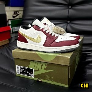 Giay Jordan 1 Low Se Year Of The Dragon White Burgundy Giày Jordan 1 Low SE Year of the Dragon White Burgundy