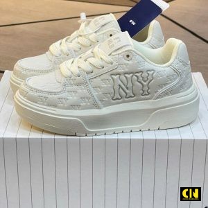 Giay Mlb Korea Chunky Liner Embo Mono Cooperstown New York Yankees White Giày MLB Korea Chunky Liner Embo Mono Cooperstown New York Yankees White