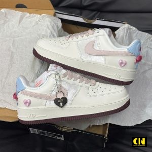 Giay Nike Air Force 1 Valentines Day 2026 Giày Nike Air Force 1 Valentines Day 2026