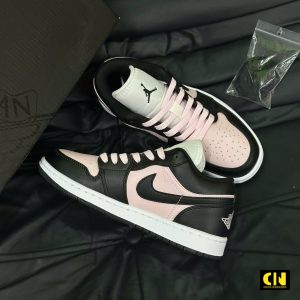 Giay Nike Air Jordan 1 Low Pink Foam Den Hong Giay Nike Air Jordan 1 Low Pink Foam Den Hong