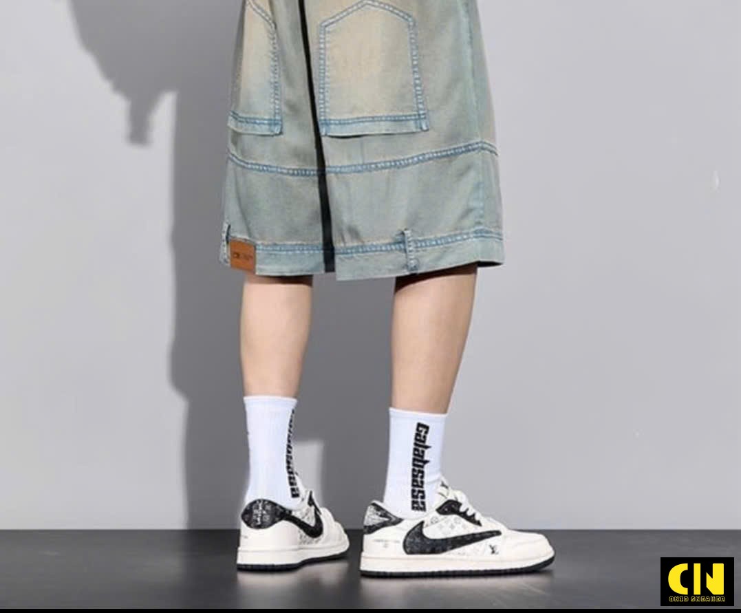 Giày Nike Air Jordan 1 Low Travis Scott Stussy Đen Trắng Giày Nike Air Jordan 1 Low Travis Scott Stussy Đen Trắng