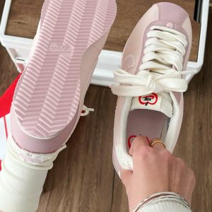 Giay Nike Cortez Valentine 2025 Pink White Cuc Xinh Fullbox Giày Nike Cortez Valentine 2025 Pink White Cực Xinh Fullbox