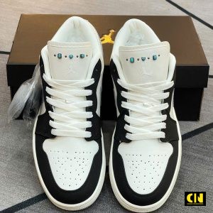 Giay Nike Jordan 1 Low Sail Light Smoke Grey Den Xam Giày Nike Jordan 1 Low Sail Light Smoke Grey Đen Xám