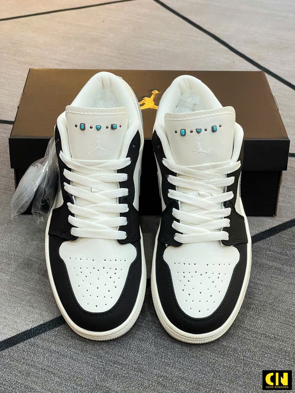 Giày Nike Jordan 1 Low Sail Light Smoke Grey Đen Xám Giày Nike Jordan 1 Low Sail Light Smoke Grey Đen Xám