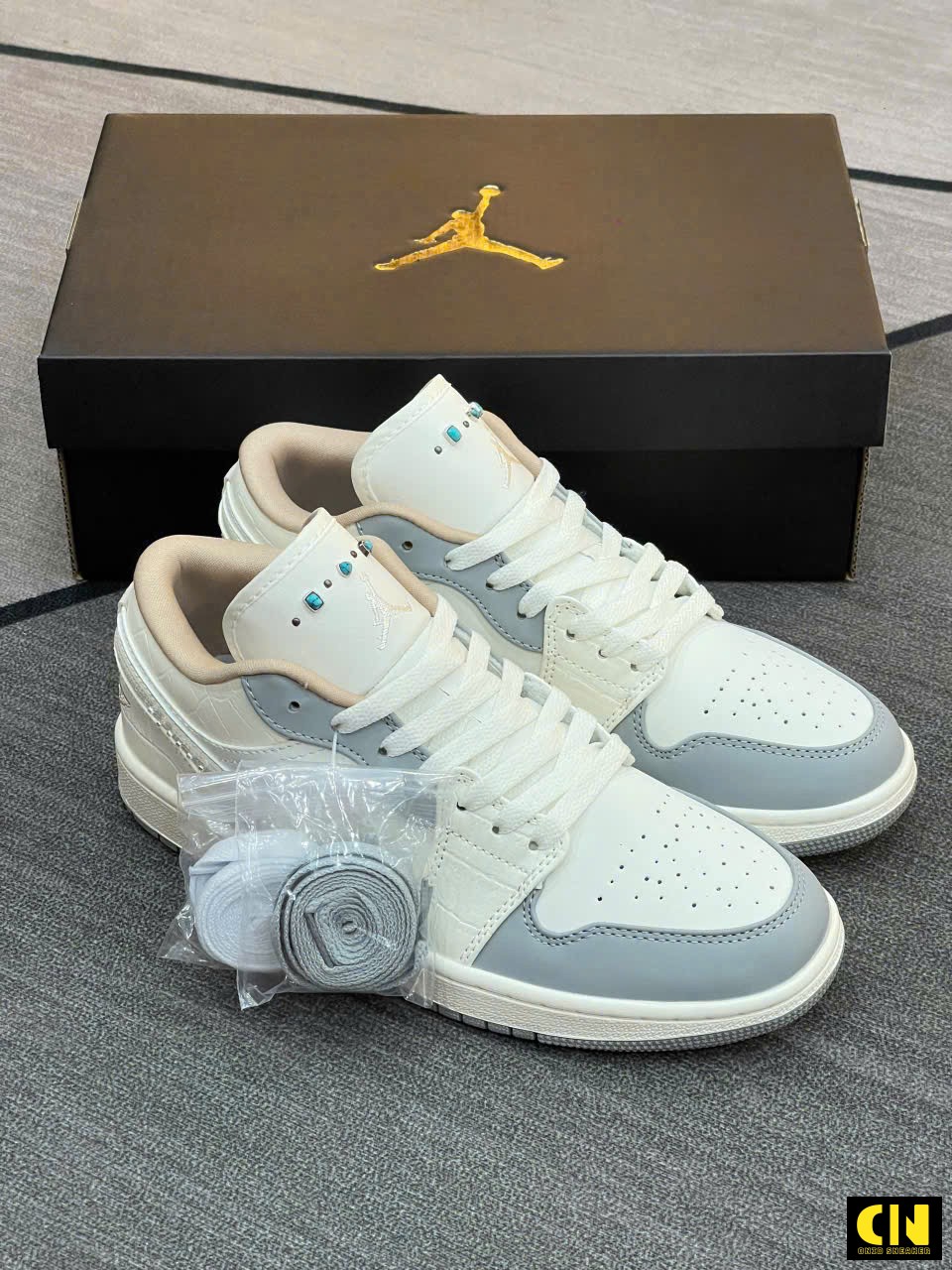Giày Nike Jordan 1 Low Sail Soft Pearl Trắng Kem Ngọc Trai Giày Nike Jordan 1 Low Sail Soft Pearl Trắng Kem Ngọc Trai