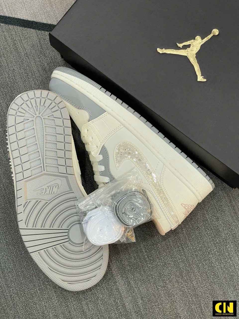 Giày Nike Jordan 1 Low Sail Soft Pearl White Gray Giày Nike Jordan 1 Low Sail Soft Pearl White Gray