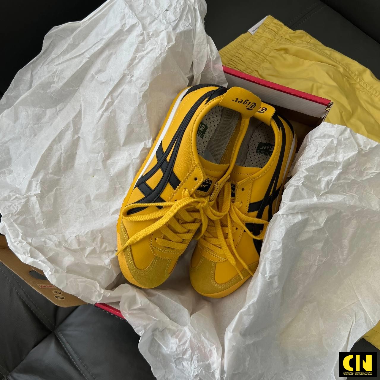 Giày Onitsuka Tiger Mexico 66 Luxury Yellow Black Giày Onitsuka Tiger Mexico 66 Luxury Yellow Black