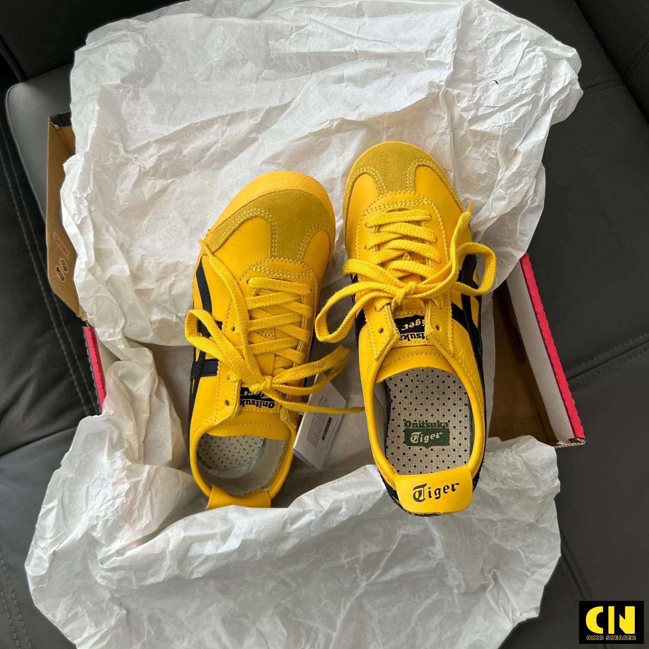 Giày Onitsuka Tiger Mexico 66 Vàng Sọc Đen Giày Onitsuka Tiger Mexico 66 Vàng Sọc Đen