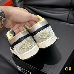 Giay Jd1 Co Thap Phoi Nhung Got Theu Logo Giày JD1 Cổ Thấp Phối Nhung Gót Thêu Logo