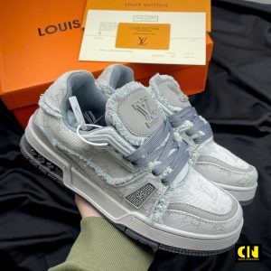 Giay Louis Vuitton Trainer Denim Xu Mau Trang Xam Giày Louis Vuitton Trainer Denim Xù Màu Trắng Xám
