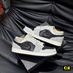 Giay Nike Air Jordan 1 Low Beaded Swoosh Giày Nike Air Jordan 1 Low Beaded Swoosh