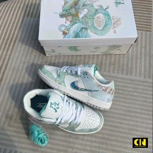 Giay Nike Dunk Low Giap Thin Xanh Ngoc Hoa Tiet Rong Giay Nike Dunk Low Giap Thin Xanh Ngoc Hoa Tiet Rong