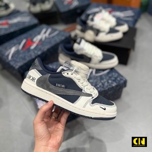 Giay Nike Jd1 Low Travis Scott Dior Swoosh Nguoc Giày Nike JD1 Low Travis Scott Dior Swoosh Ngược