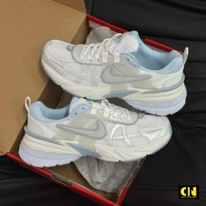 Giay Nike V2K Run Platinum Tint Giày Nike V2K Run Platinum Tint