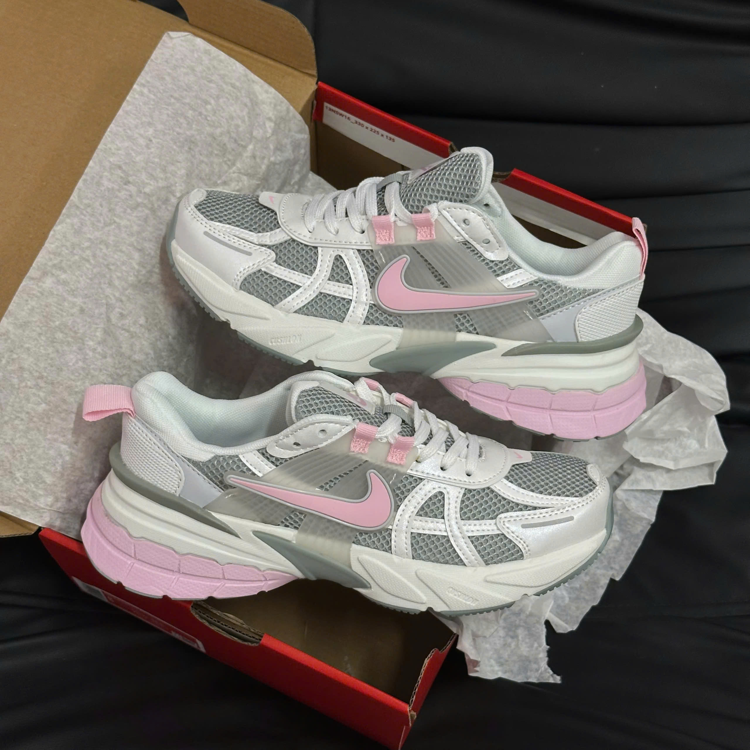Giày Nike V2K Run Platinum Tint Pink Giày Nike V2K Run Platinum Tint Pink