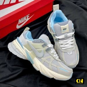 Giay Sneaker Nike V2K Run Mau Platinum Tint Giày Sneaker Nike V2K Run Màu Platinum Tint