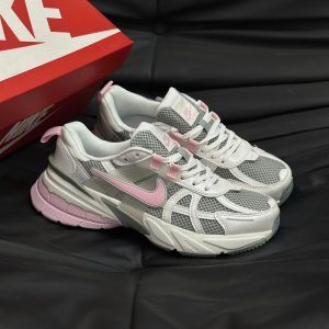 Giay Sneaker Nike V2K Run Platinum Pink Giày Sneaker Nike V2K Run Platinum Pink