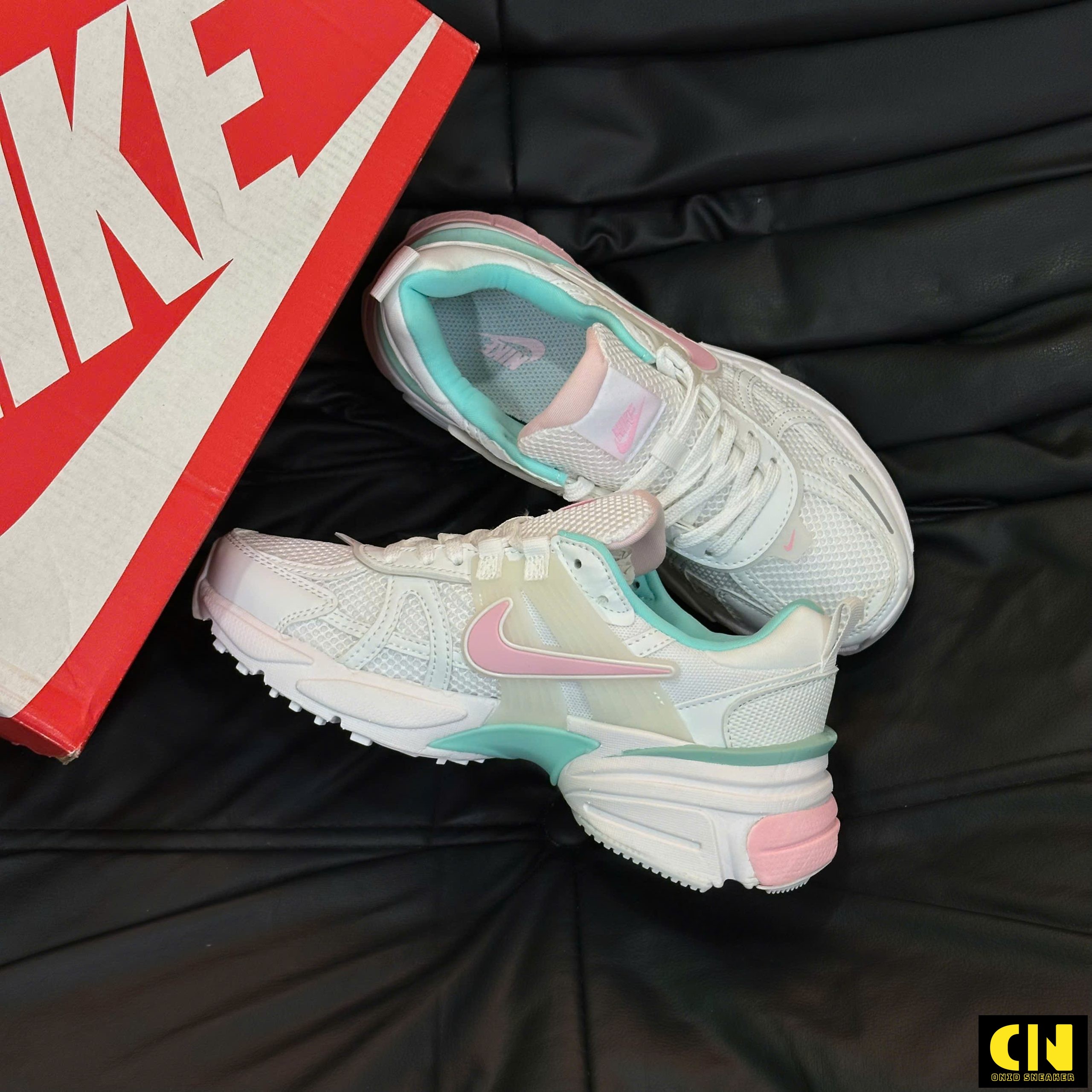 Giày Thể Thao Nike V2K Run Light Hồng Xanh Ngọc Giày Thể Thao Nike V2K Run Light Hồng Xanh Ngọc