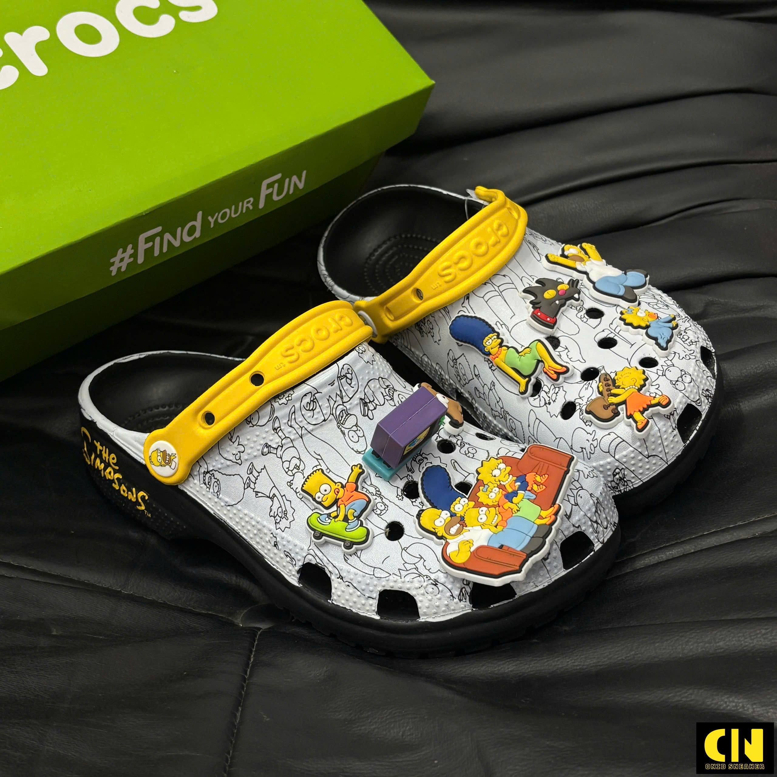 Dép Crocs Classic Clog The Simpsons Dép Crocs Classic Clog The Simpsons