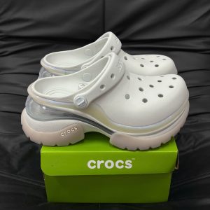 Dep Crocs Super Bae Mau Trang Tim De Cao Dép Crocs Super Bae Màu Trắng Tím Đế Cao