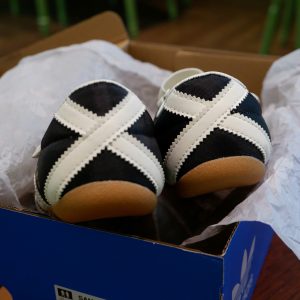 Giay Adidas Tokyo Mj Mau Den Trang De Nau Giày Adidas Tokyo MJ Màu Đen Trắng Đế Nâu
