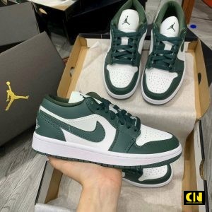 Giay Jordan 1 Low Galactic Jade Mau Xanh Ngoc Giày Jordan 1 Low Galactic Jade Màu Xanh Ngọc