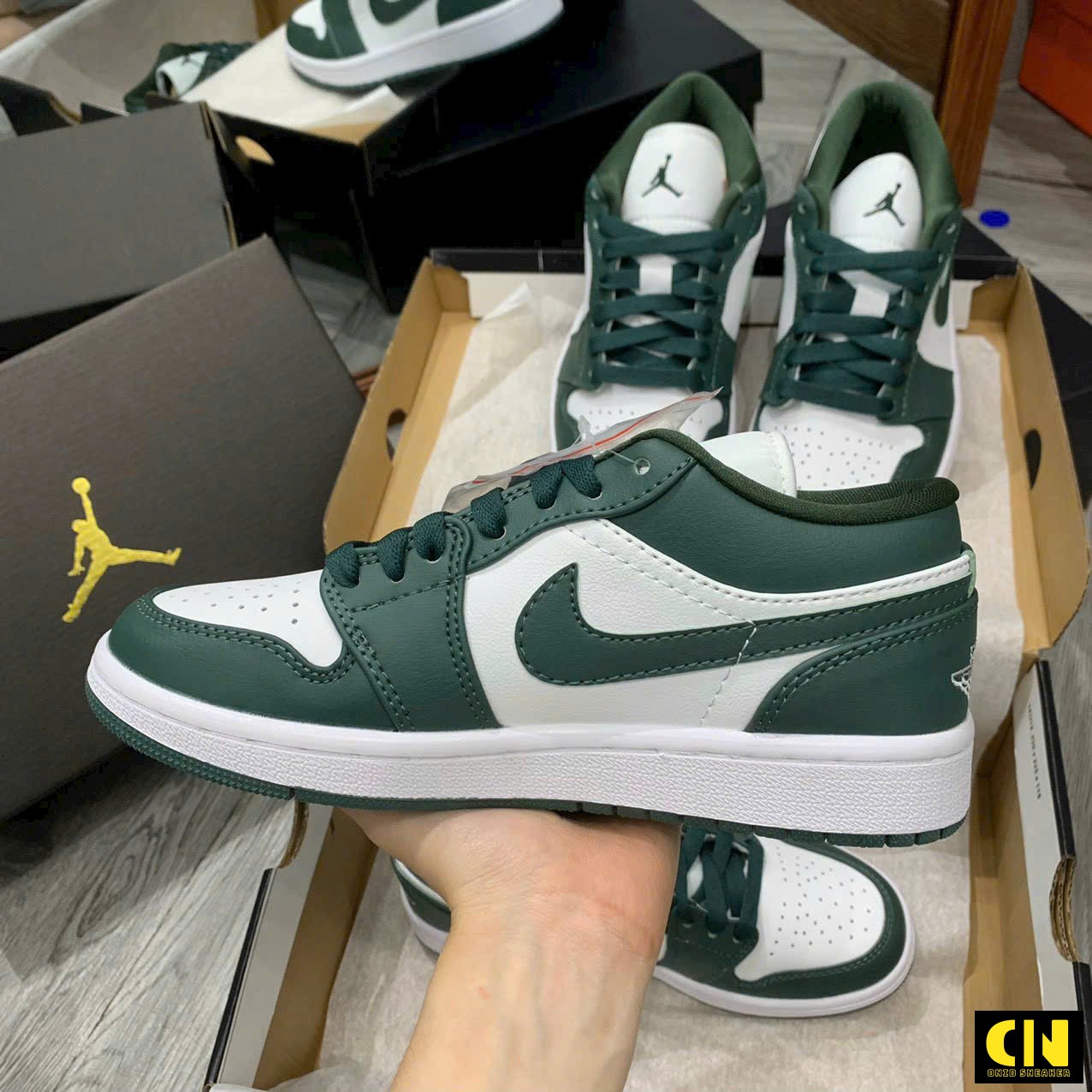 Giày Jordan 1 Low Galactic Jade Trắng Xanh Full Box Bill Giày Jordan 1 Low Galactic Jade Trắng Xanh Full Box Bill