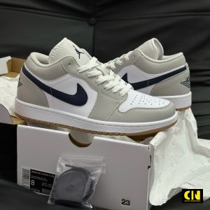 Giay Jordan 1 Low Georgetown Mau Xanh Navy Xam Giày Jordan 1 Low Georgetown Màu Xanh Navy Xám