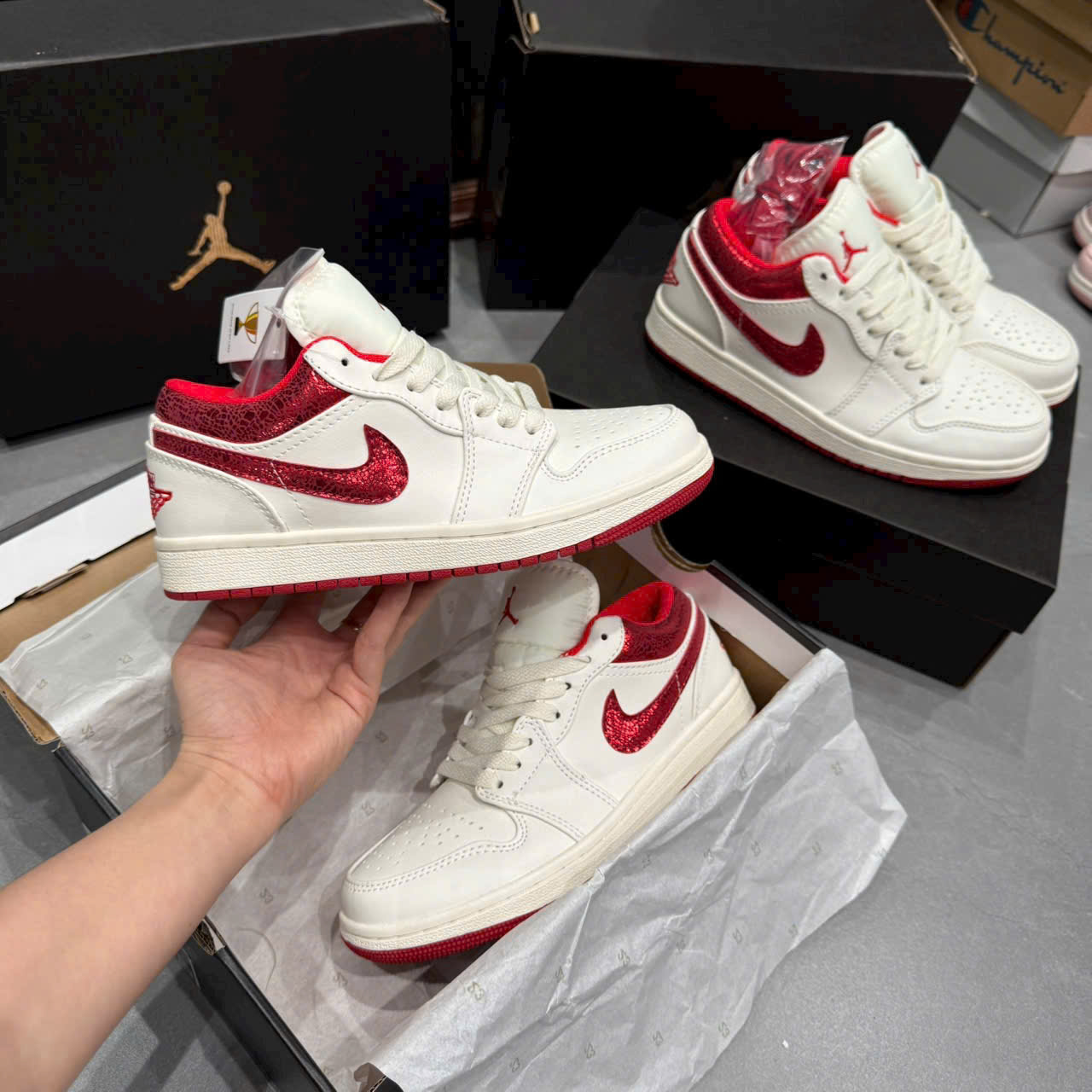 Giày Jordan 1 Low Metallic Red Màu Trắng Đỏ Giày Jordan 1 Low Metallic Red Màu Trắng Đỏ
