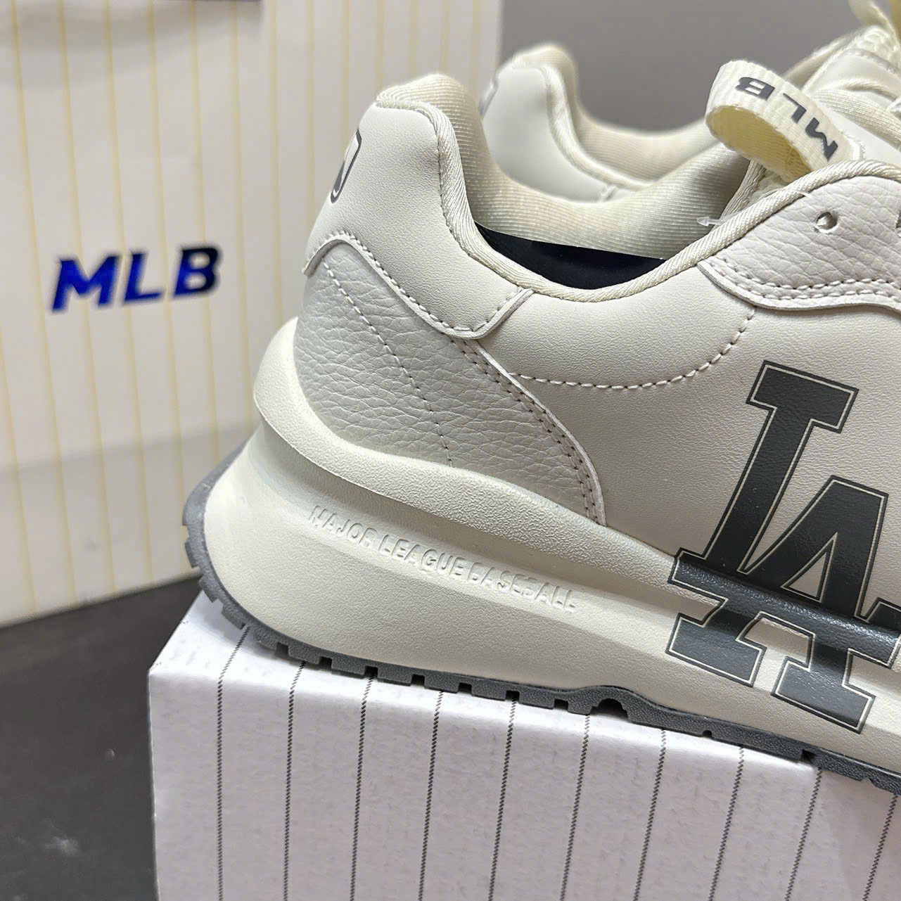 Giày Mlb Chunky Runner Màu Be Đế Cao Hack Dáng Giày MLB Chunky Runner Màu Be Đế Cao Hack Dáng