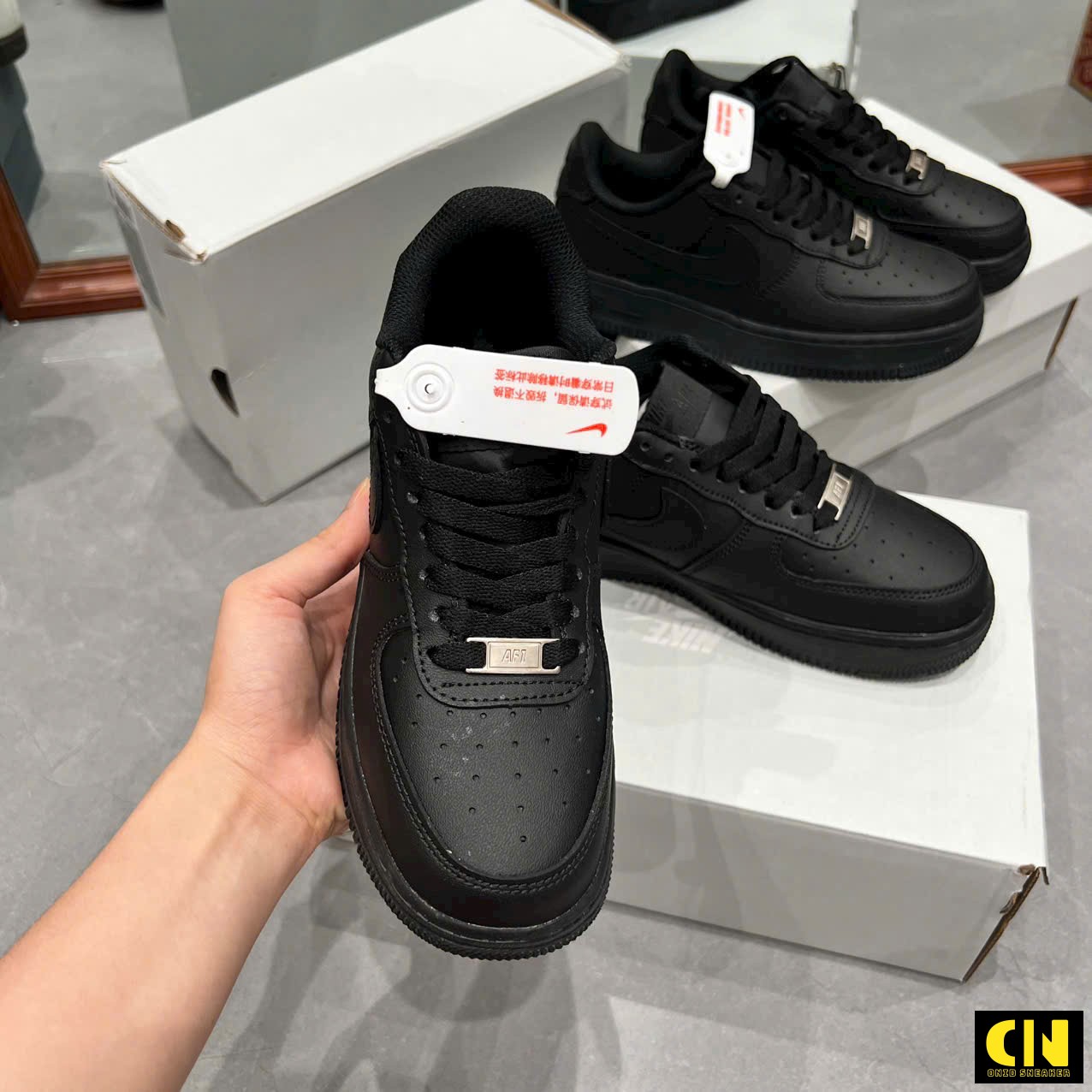 Giày Nike Af1 Cổ Thấp Màu Đen Giày Nike AF1 Cổ Thấp Màu Đen