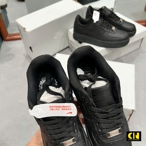 Giay Nike Air Force 1 Mau Den Tron Giày Nike Air Force 1 Màu Đen Trơn