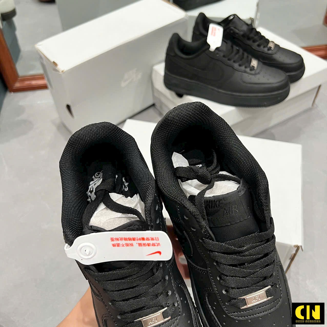 Giày Nike Air Force 1 Màu Đen Trơn Giày Nike Air Force 1 Màu Đen Trơn
