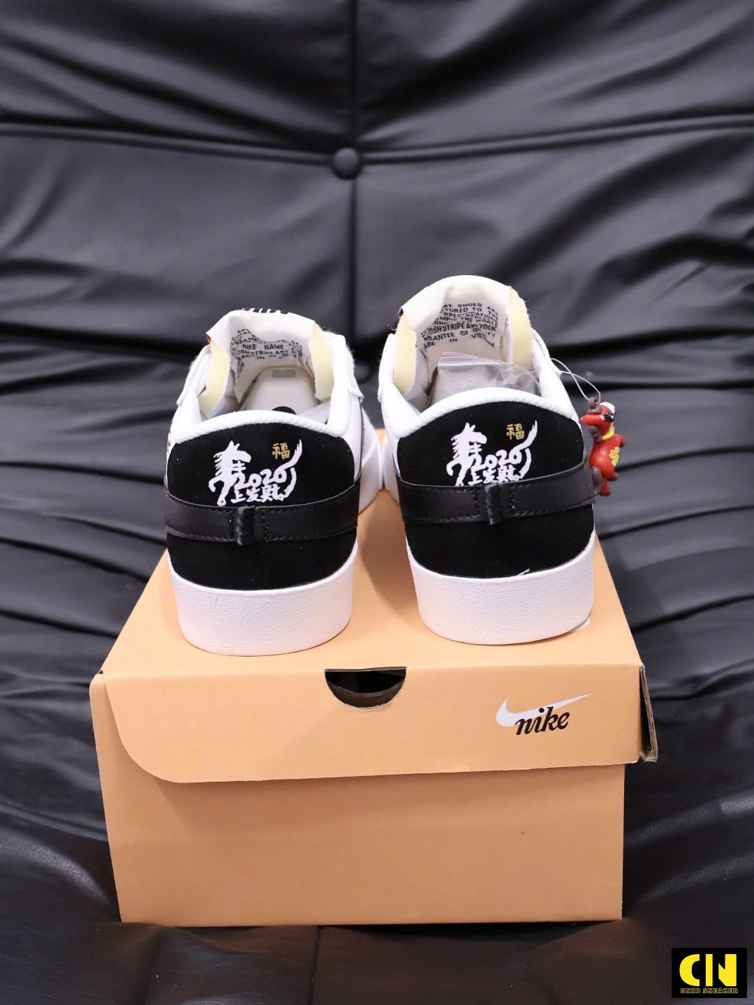 Giày Nike Blazer Low 77 Bản Đặc Biệt Họa Tiết Vẩy Sơn Giày Nike Blazer Low 77 Bản Đặc Biệt Họa Tiết Vẩy Sơn