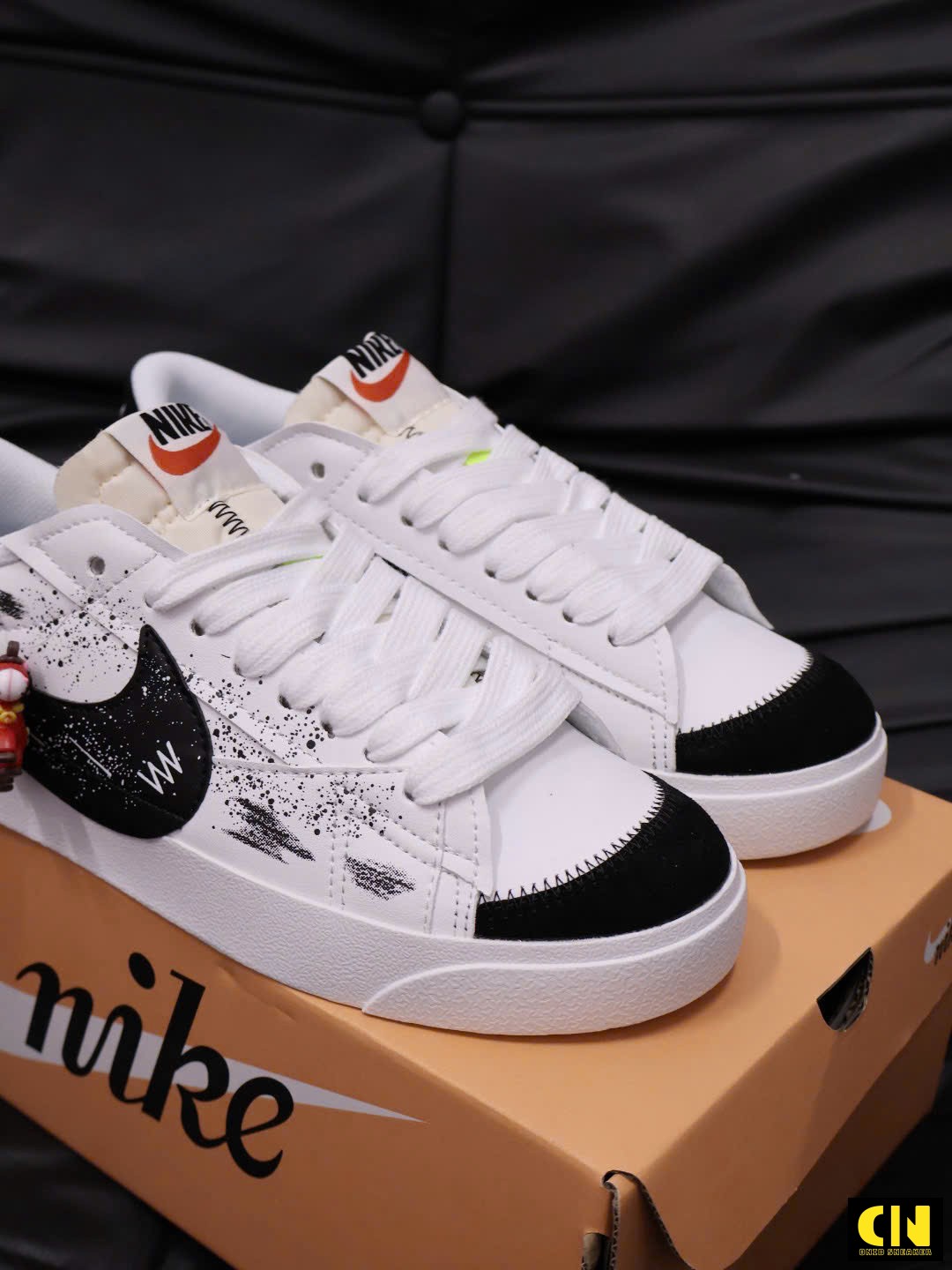 Giày Nike Blazer Low 77 Paint Splatter Trắng Đen Full Box Giày Nike Blazer Low 77 Paint Splatter Trắng Đen Full Box