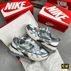 Giay Nike V2K Run Pure Platinum Wolf Grey Giày Nike V2K Run Pure Platinum Wolf Grey