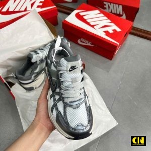 Giay Nike V2K Run Wolf Grey Xam Bac Giày Nike V2K Run Wolf Grey Xám Bạc