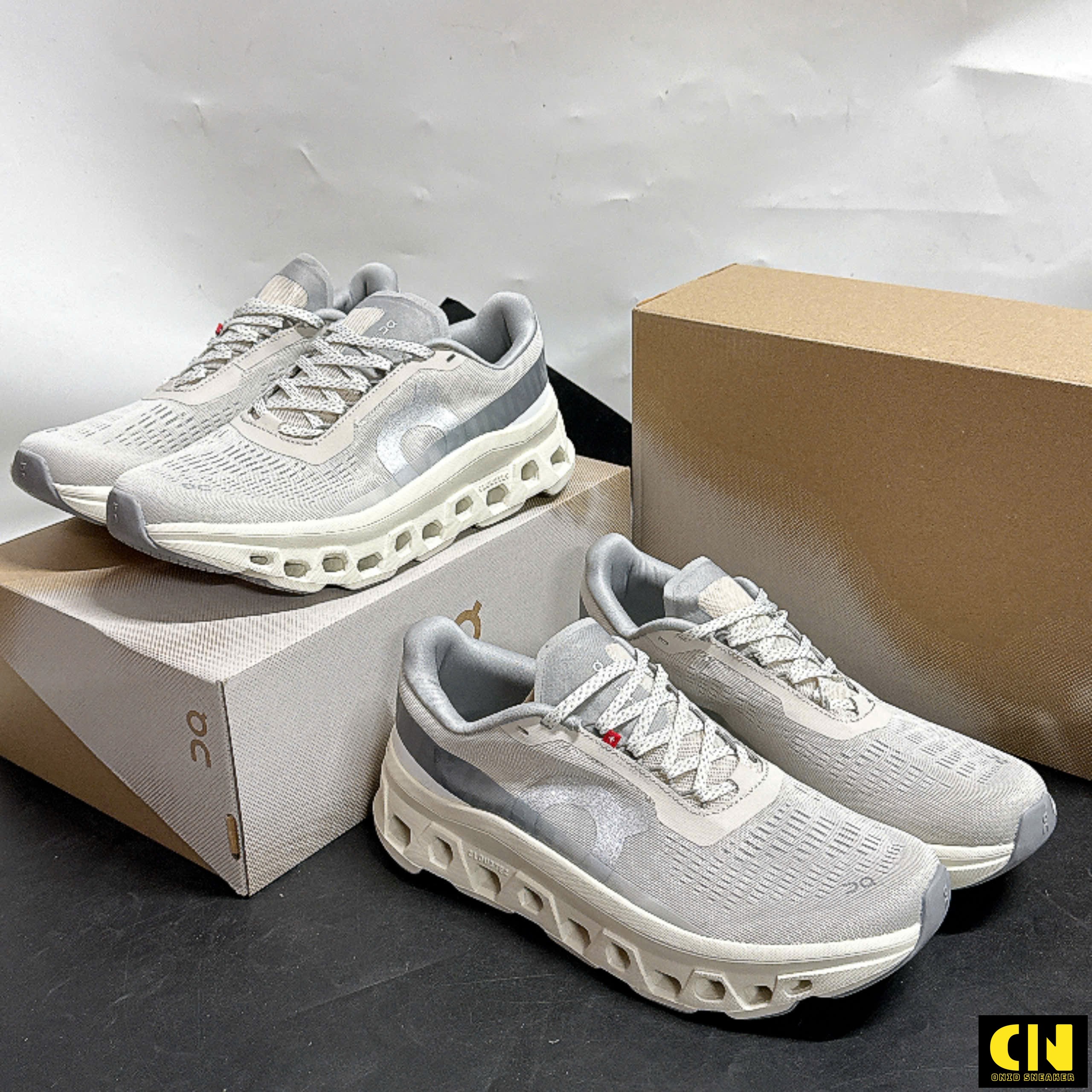 Giày On Running Cloudmonster Màu Trắng Kem Xám Giày On Running Cloudmonster Màu Trắng Kem Xám