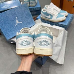 Giay Sneaker Jordan 1 Low Worn Blue White Brown Giày Sneaker Jordan 1 Low Worn Blue White Brown
