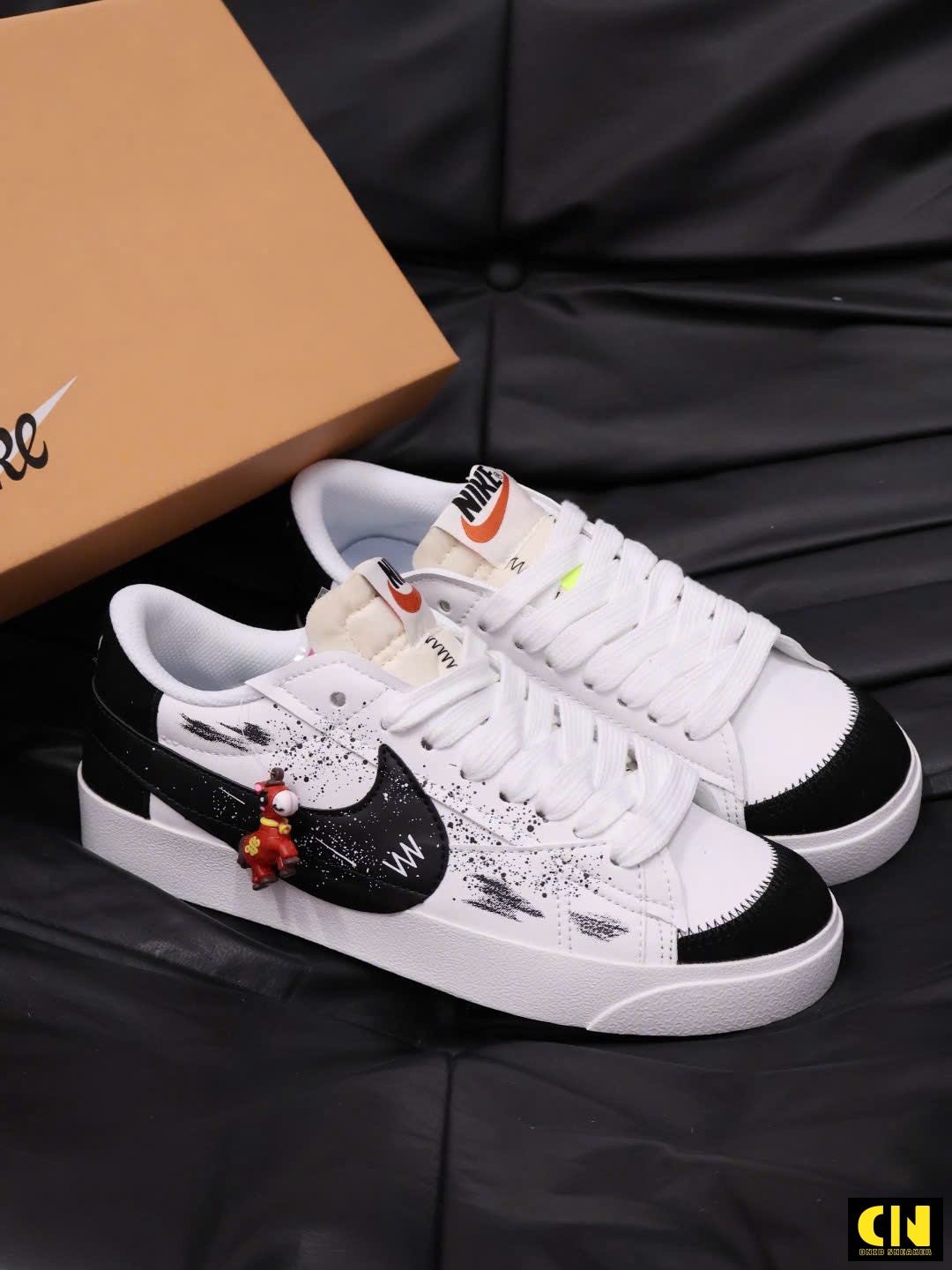 Giày Sneaker Nike Blazer Low 77 Paint Splatter Black White Giày Sneaker Nike Blazer Low 77 Paint Splatter Black White