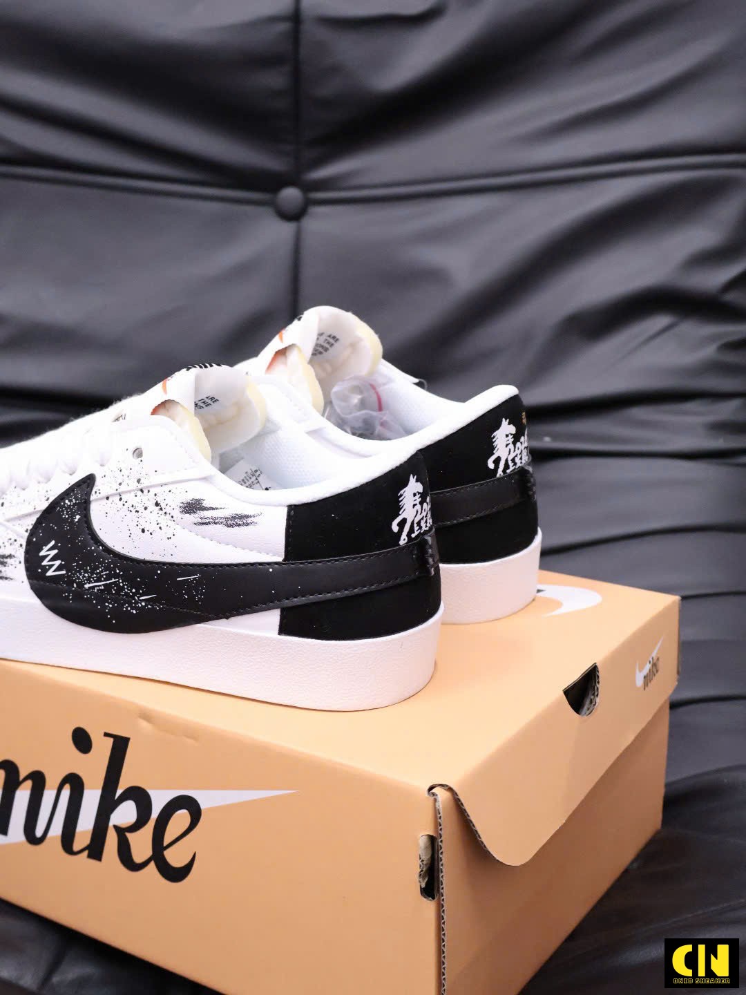 Giày Sneaker Nike Blazer Low 77 Paint Splatter Vẩy Sơn Giày Sneaker Nike Blazer Low 77 Paint Splatter Vẩy Sơn