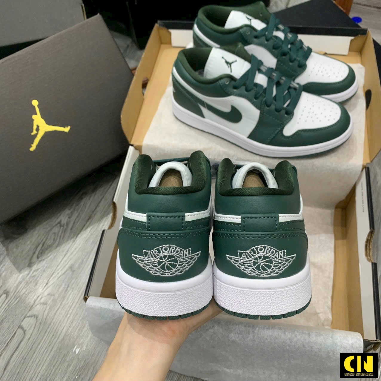 Giày Sneaker Nike Jordan 1 Galactic Jade Cổ Thấp Giày Sneaker Nike Jordan 1 Galactic Jade Cổ Thấp