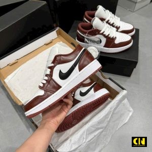 Giay Sneaker Nike Jordan 1 Low Gs Dark Pony Giày Sneaker Nike Jordan 1 Low GS Dark Pony